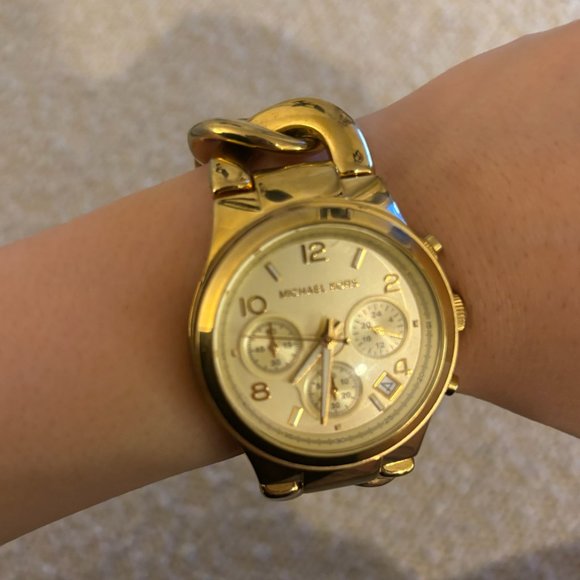Michael Kors Gold Chain Watch (6 inches) - Picture 3 of 4